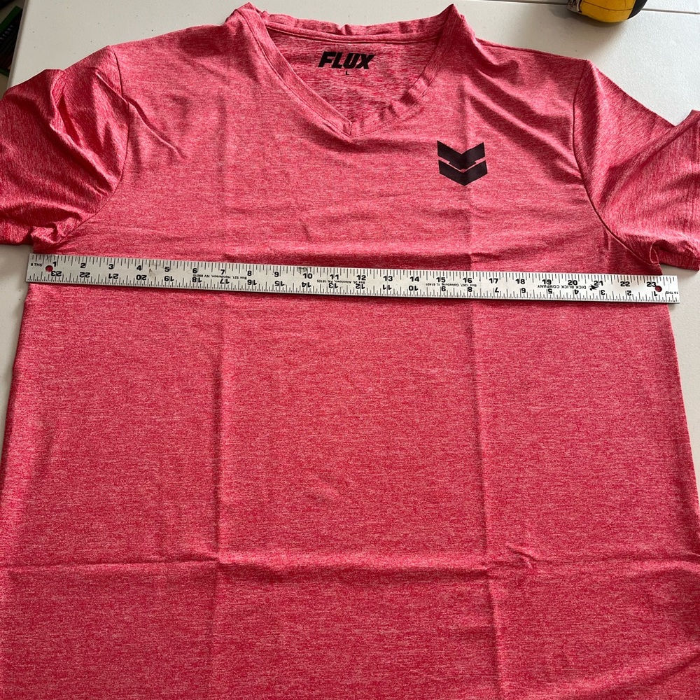 Flux Red T-Shirt men size large NWT